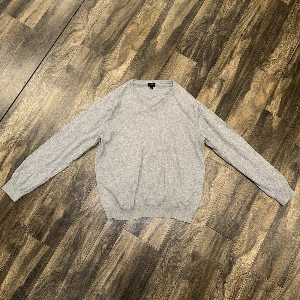 J.Crew Men's V-Neck Light Grey Sweater 95% Cotton 5% Cashmere‎ Size Large